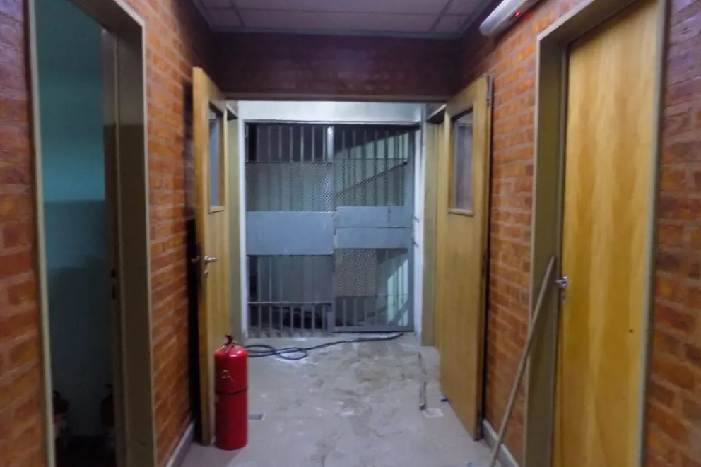 Comisaría Sexta de Plaza Huincul: la Policía evitó el ingreso de droga oculta en un paquete de galletitas